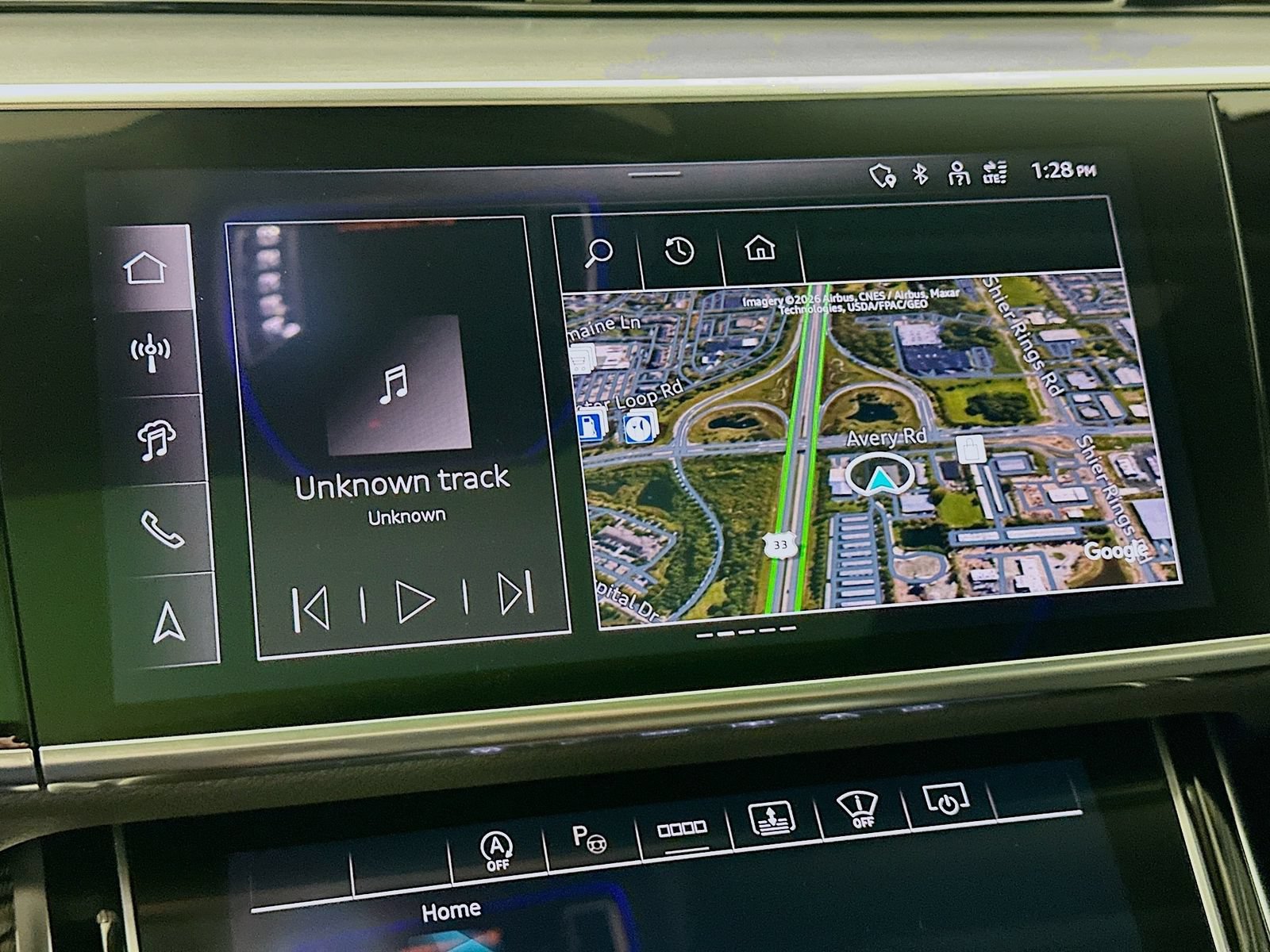 Used 2025 Audi S8 AWD/4WD image 24