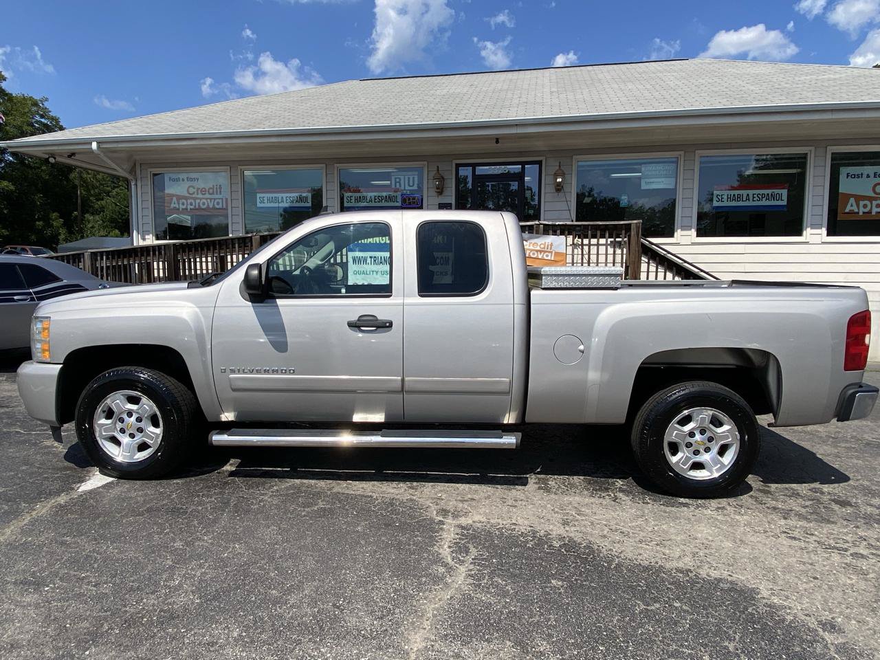 Used 2008 Chevrolet Silverado 1500 LT w/ Power Pack Plus RWD image 11