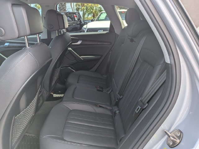 Used 2020 Audi Q5 e Premium w/ Convenience Package AWD/4WD image 14