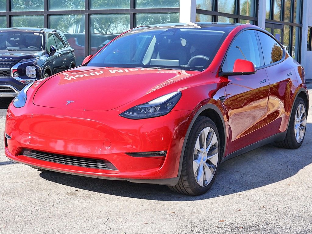 Used 2022 Tesla Model Y Long Range image 8