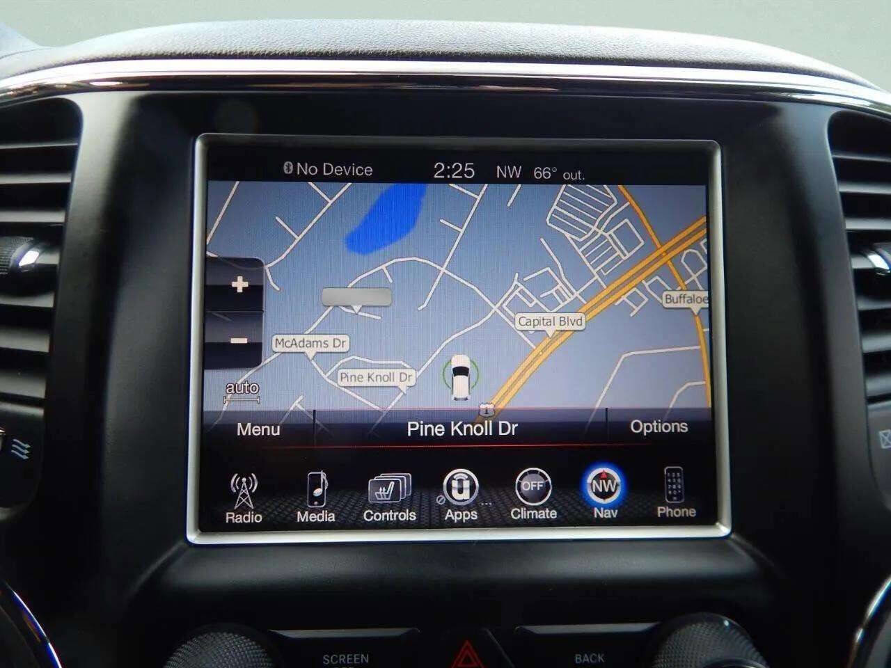 Used 2016 Jeep Grand Cherokee Overland w/ Advanced Technology Group image 38