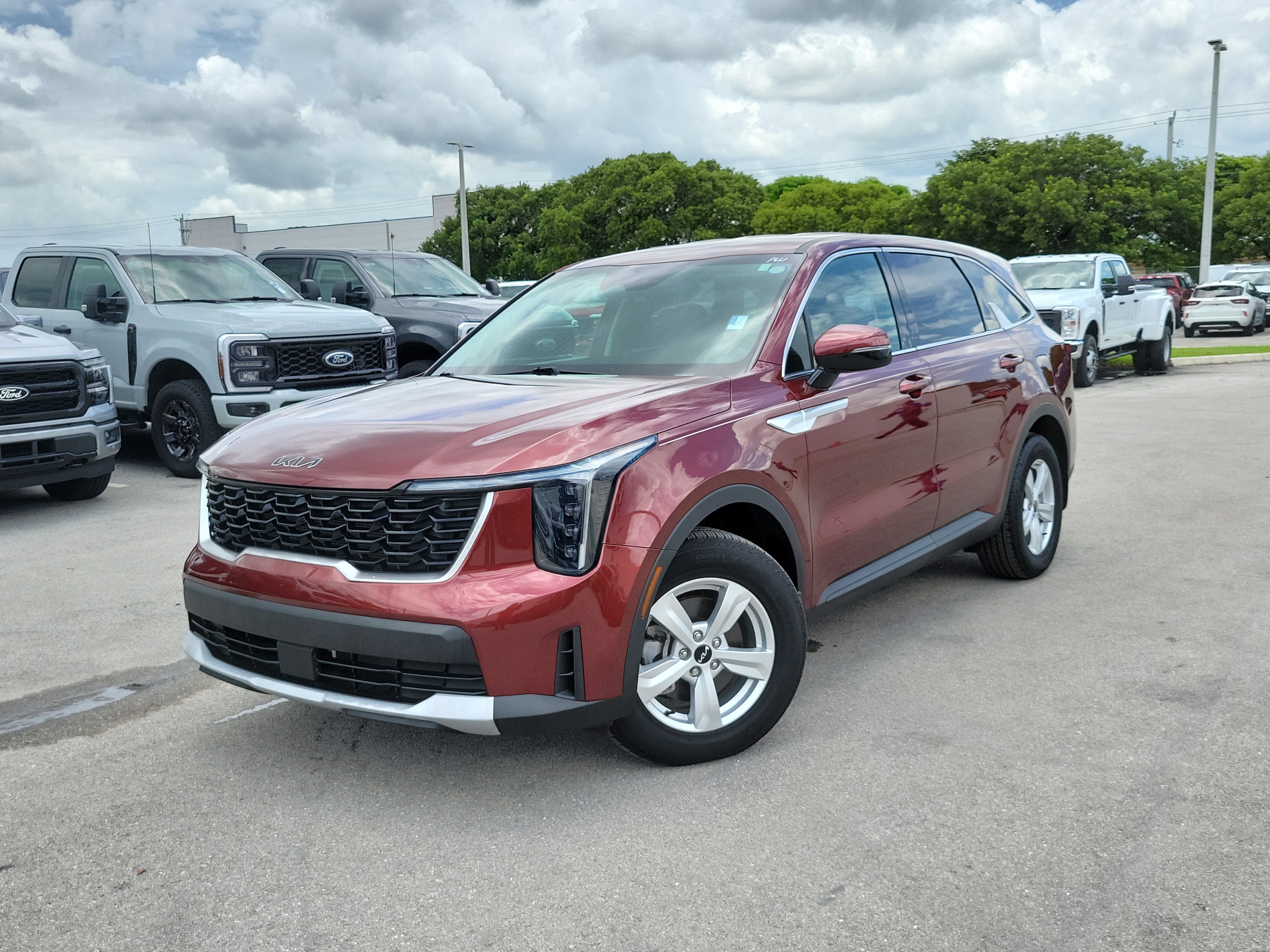 Used 2024 Kia Sorento LX