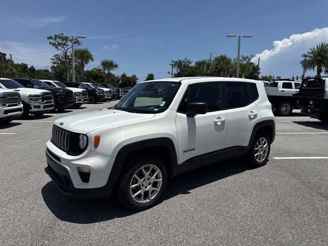 Used 2023 Jeep Renegade Latitude AWD/4WD image 7