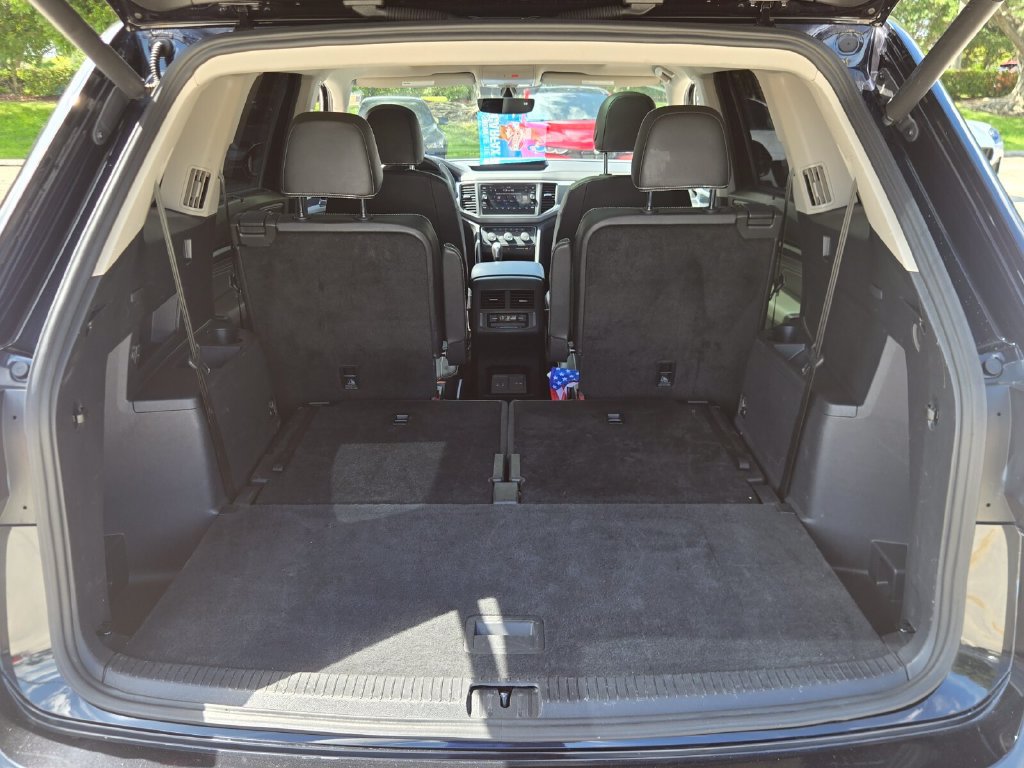 Used 2021 Volkswagen Atlas SE w/ Panoramic Sunroof Package FWD image 16