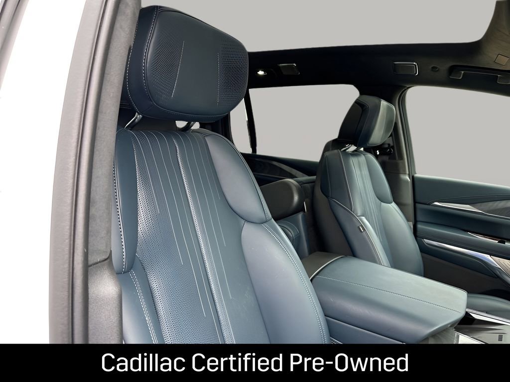 Certified 2025 Cadillac Escalade IQ Luxury 2 w/ LPO, Premium Carpet Package AWD/4WD image 14