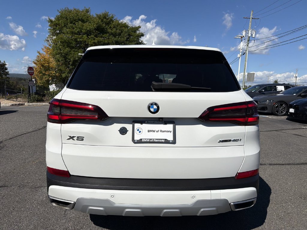 Used 2022 BMW X5 xDrive40i AWD/4WD image 13