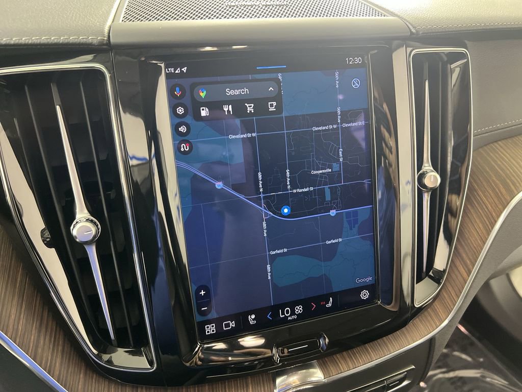 Used 2023 Volvo XC60 B6 Ultimate image 14