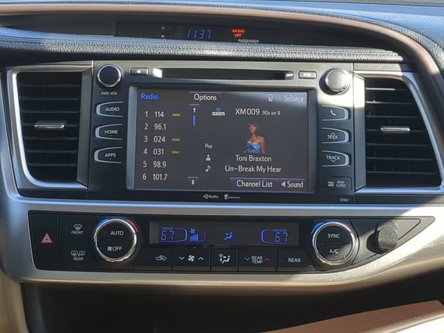 Used 2014 Toyota Highlander XLE image 17