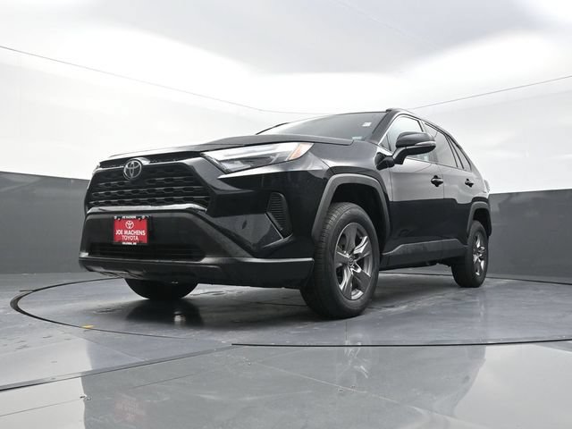 Used 2024 Toyota RAV4 XLE FWD image 32