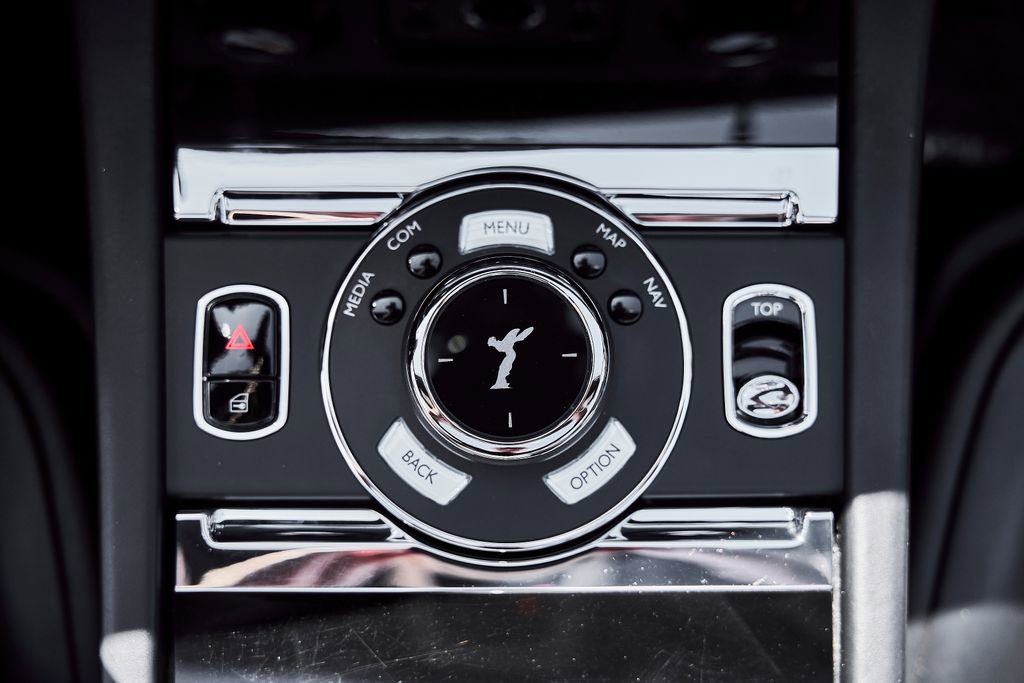 Used 2018 Rolls-Royce Dawn RWD image 60