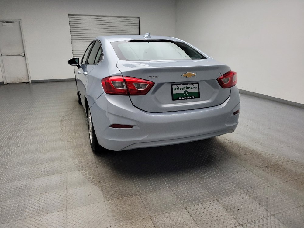 Used 2017 Chevrolet Cruze LT FWD image 6
