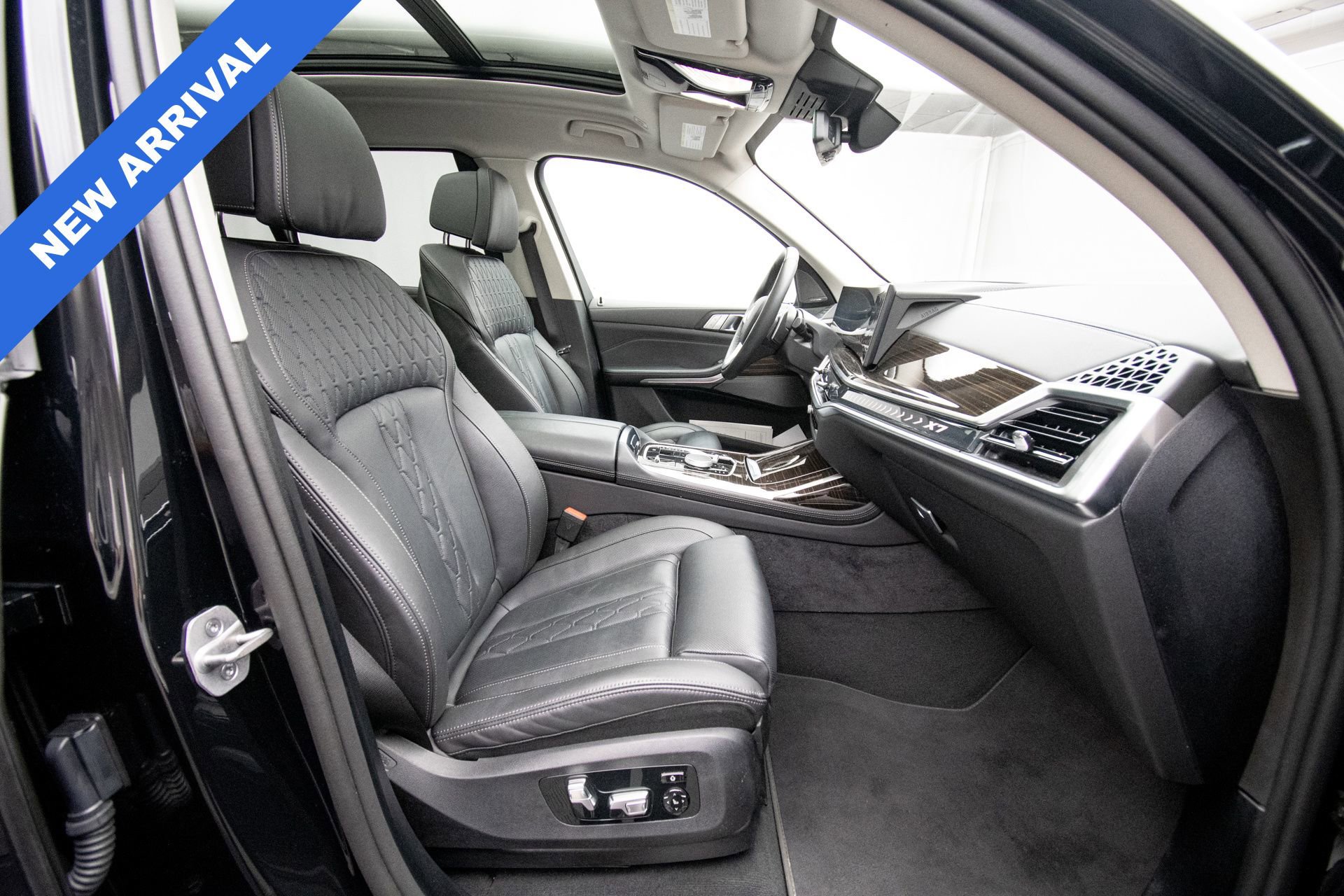 Used 2026 BMW X7 xDrive40i w/ Premium Package AWD/4WD image 15