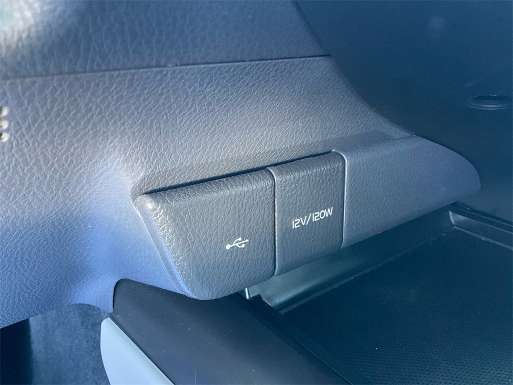 Used 2024 Toyota Camry SE image 24