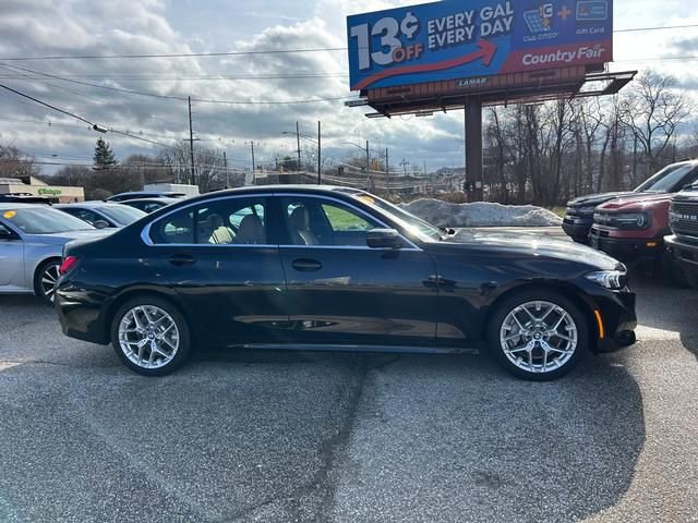 Used 2025 BMW 330i Sedan image 2