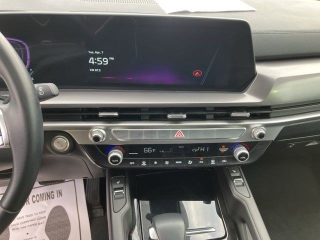 Used 2025 Kia Telluride S image 18