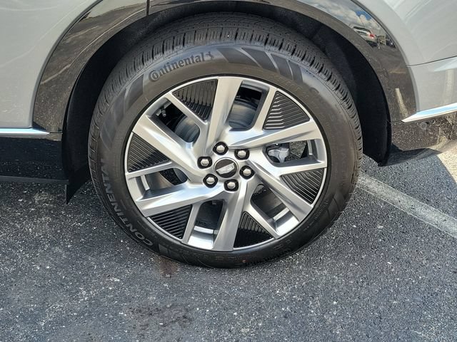 New 2027 Cadillac Optiq Luxury w/ LPO, Floor Liner Package AWD/4WD image 7