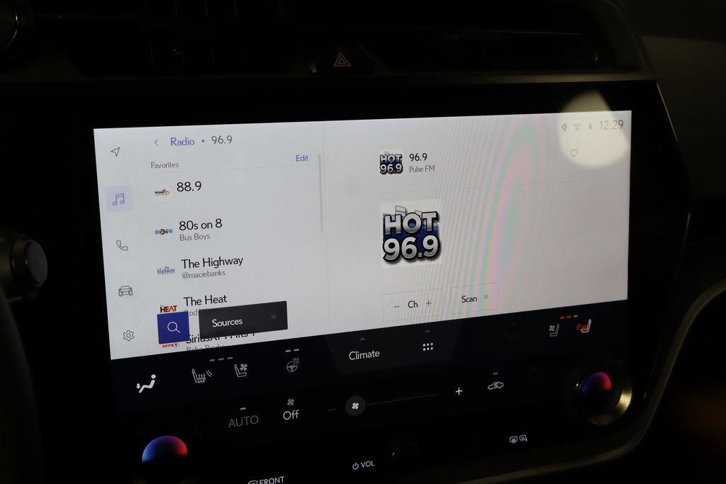Used 2024 Lexus RZ 450e Premium w/ Technology Package AWD/4WD image 33