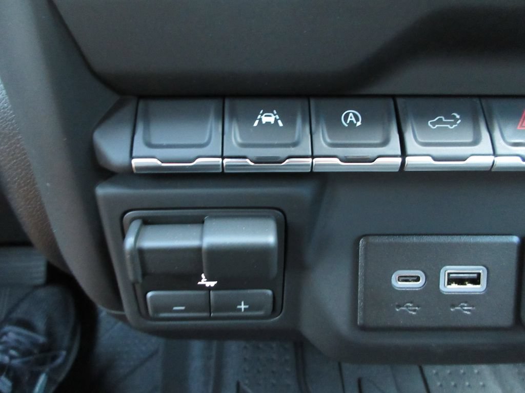 New 2026 Chevrolet Silverado 1500 Custom w/ Turbomax Blackout Package AWD/4WD image 28