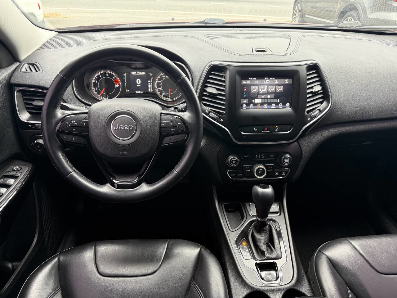 Used 2021 Jeep Cherokee Latitude Plus image 17