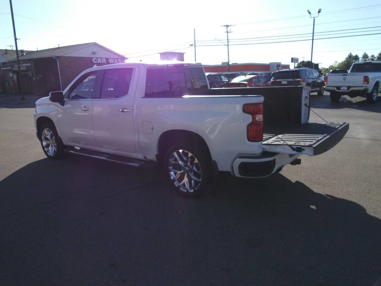 Used 2020 Chevrolet Silverado 1500 High Country w/ Technology Package image 11