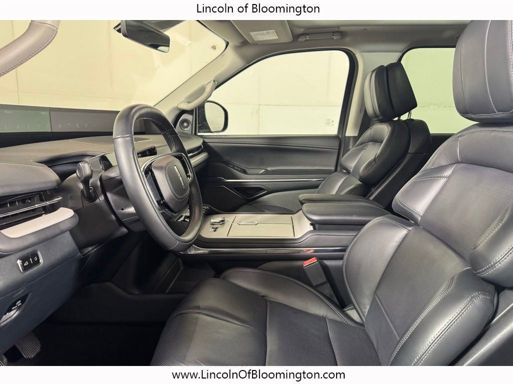 Certified 2025 Lincoln Navigator L Reserve AWD/4WD image 22