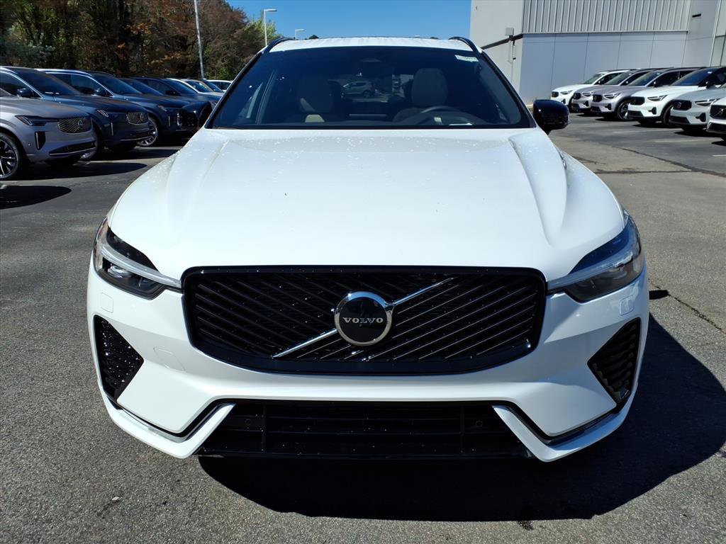 New 2026 Volvo XC60 B5 Core w/ Climate Package image 8