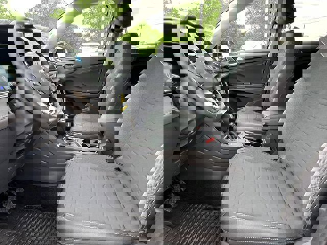 New 2025 Volkswagen Taos SE image 16