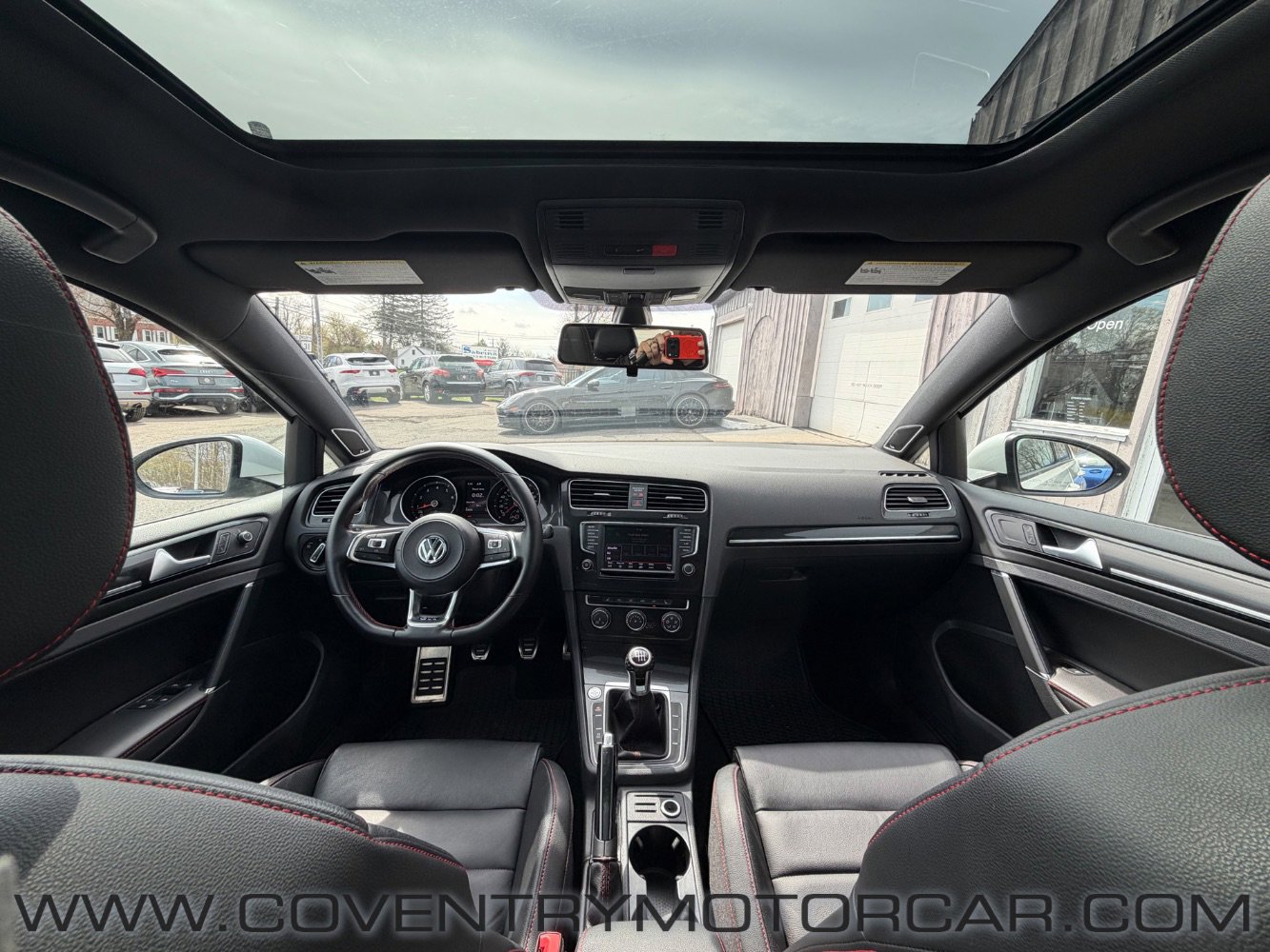 Used 2017 Volkswagen GTI SE FWD image 39