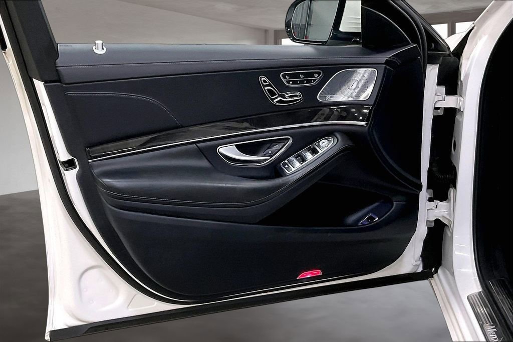 Used 2020 Mercedes-Benz S 560 4MATIC Sedan image 20
