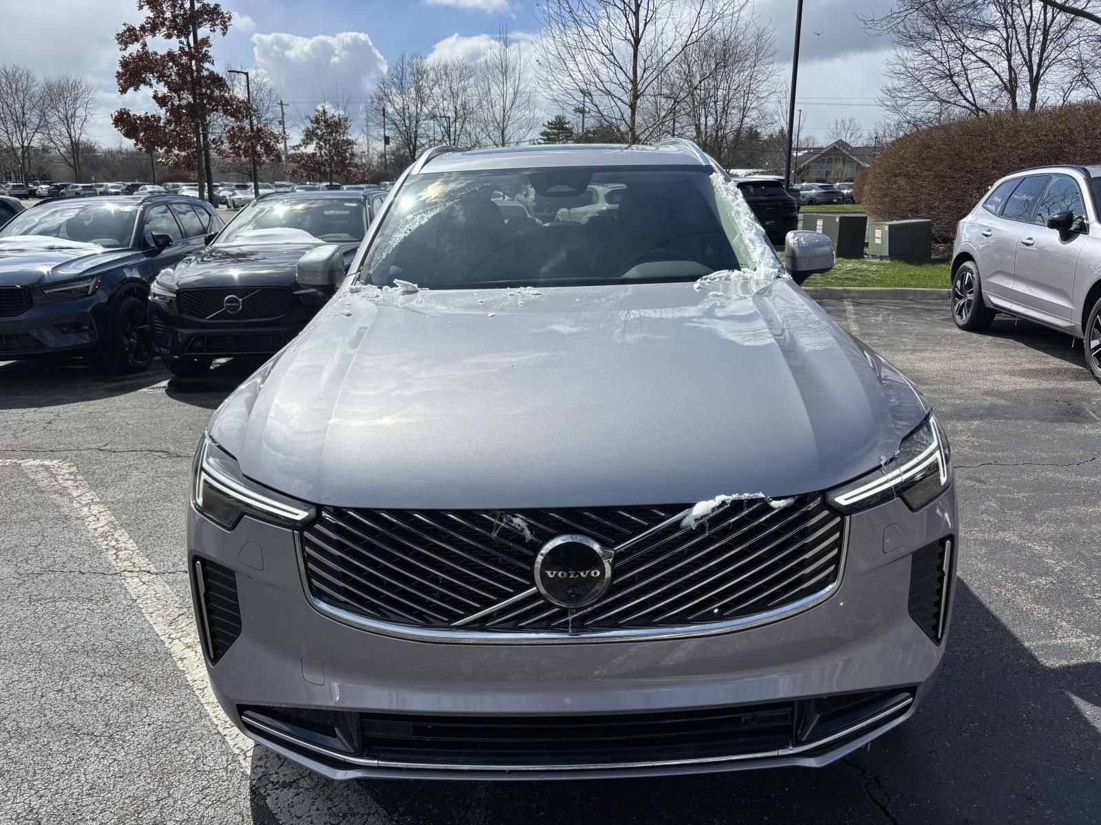 New 2026 Volvo XC90 B6 Plus w/ Protection Package Premier AWD/4WD image 2