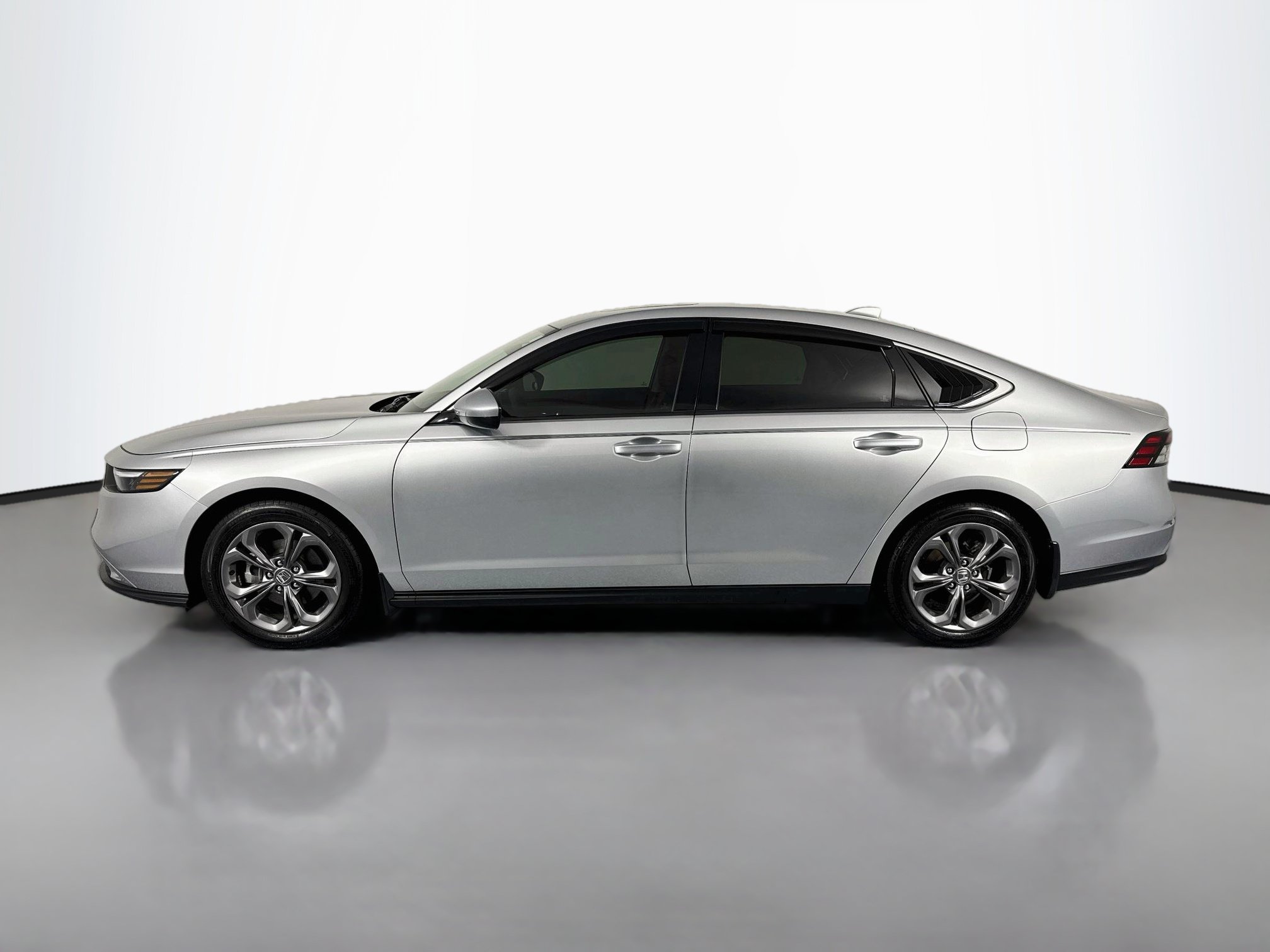 Certified 2024 Honda Accord EX image 8