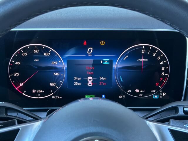 Certified 2025 Mercedes-Benz GLC 350e 4MATIC image 32