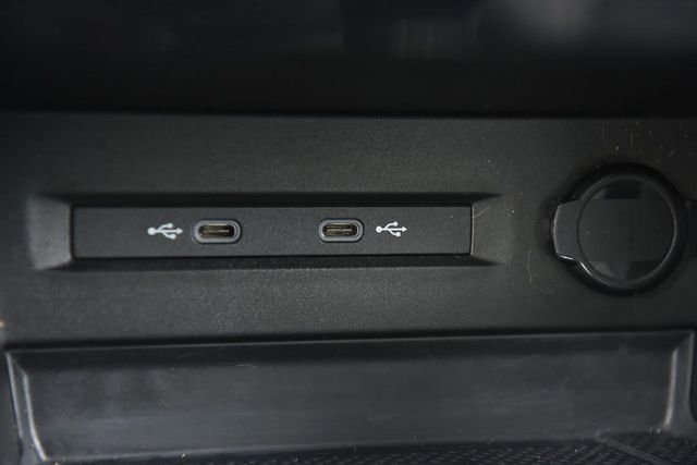 Used 2023 Volkswagen Taos SE w/ Panoramic Sunroof Package image 15