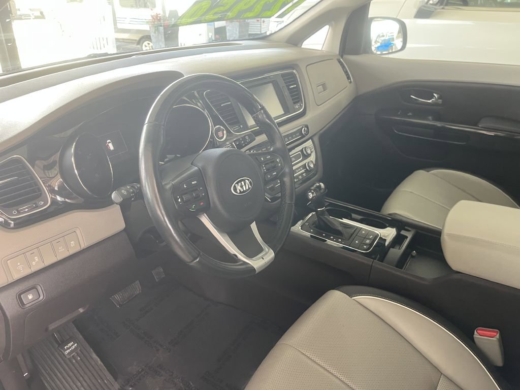 Used 2016 Kia Sedona SX Limited image 20