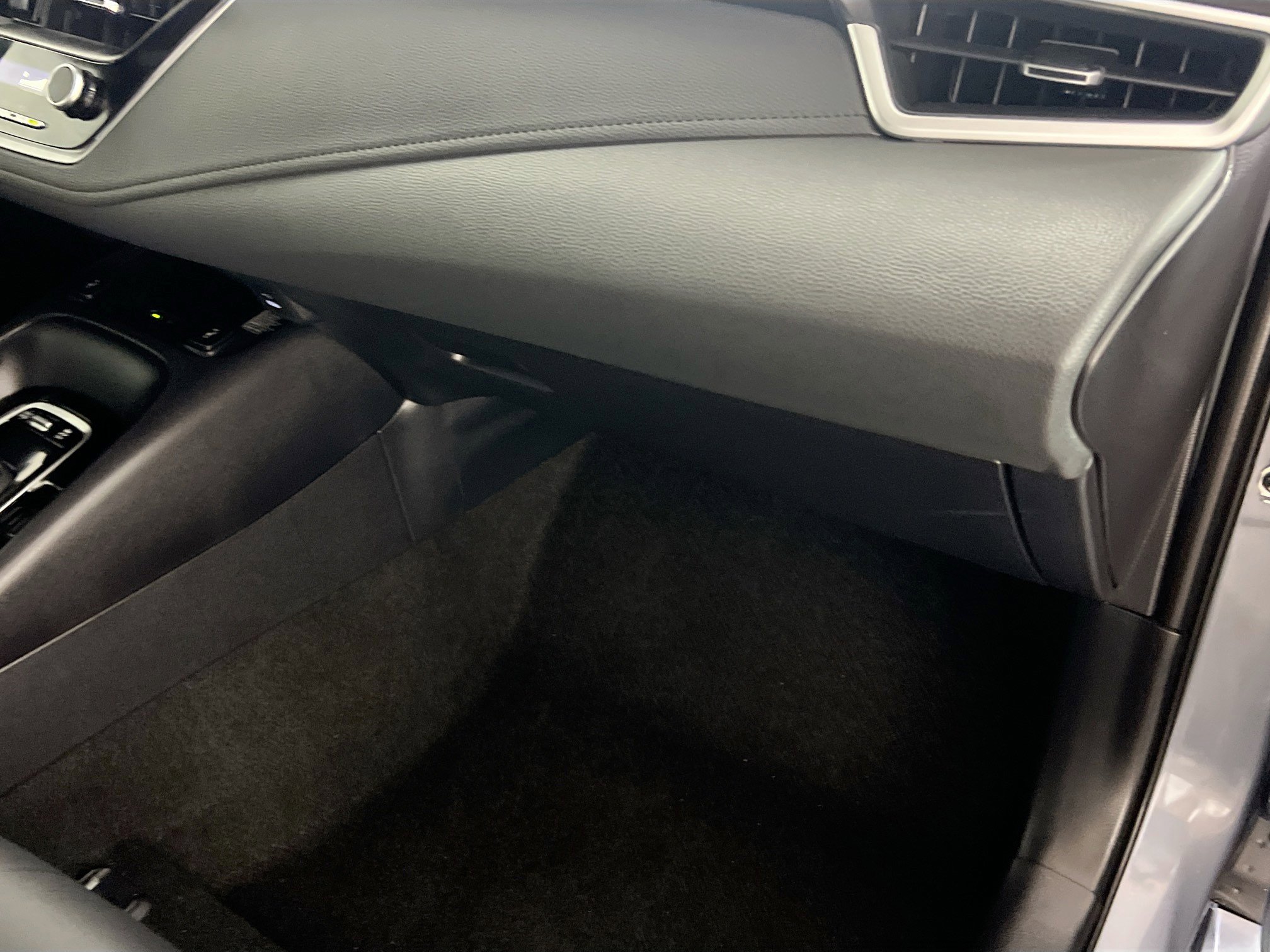 Used 2024 Toyota Corolla XSE FWD image 35