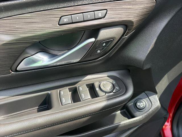 Used 2023 GMC Terrain SLT w/ LPO, Floor Liner Package AWD/4WD image 22