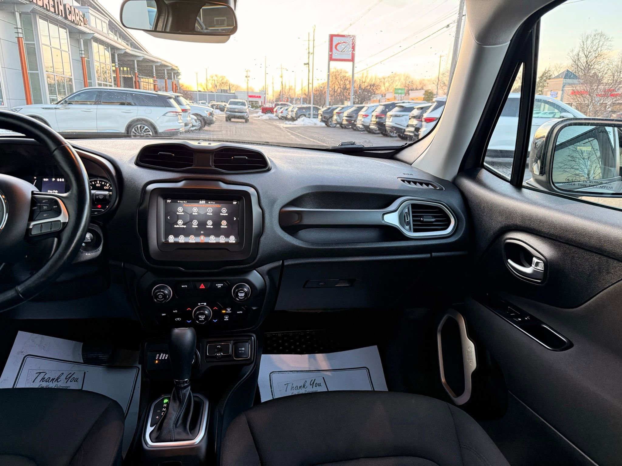 Used 2019 Jeep Renegade Latitude w/ Cold Weather Group image 33