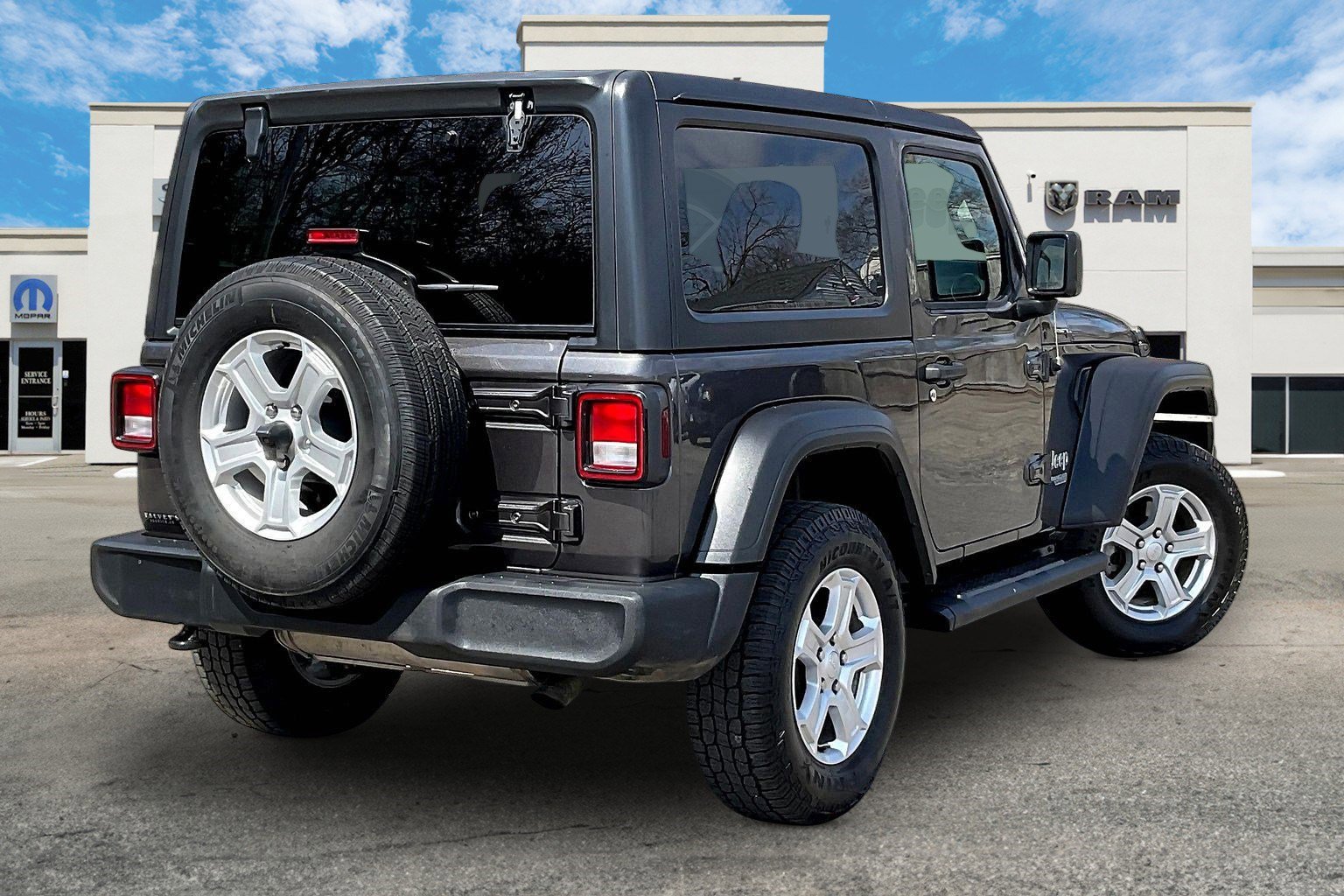 Used 2020 Jeep Wrangler Sport image 2