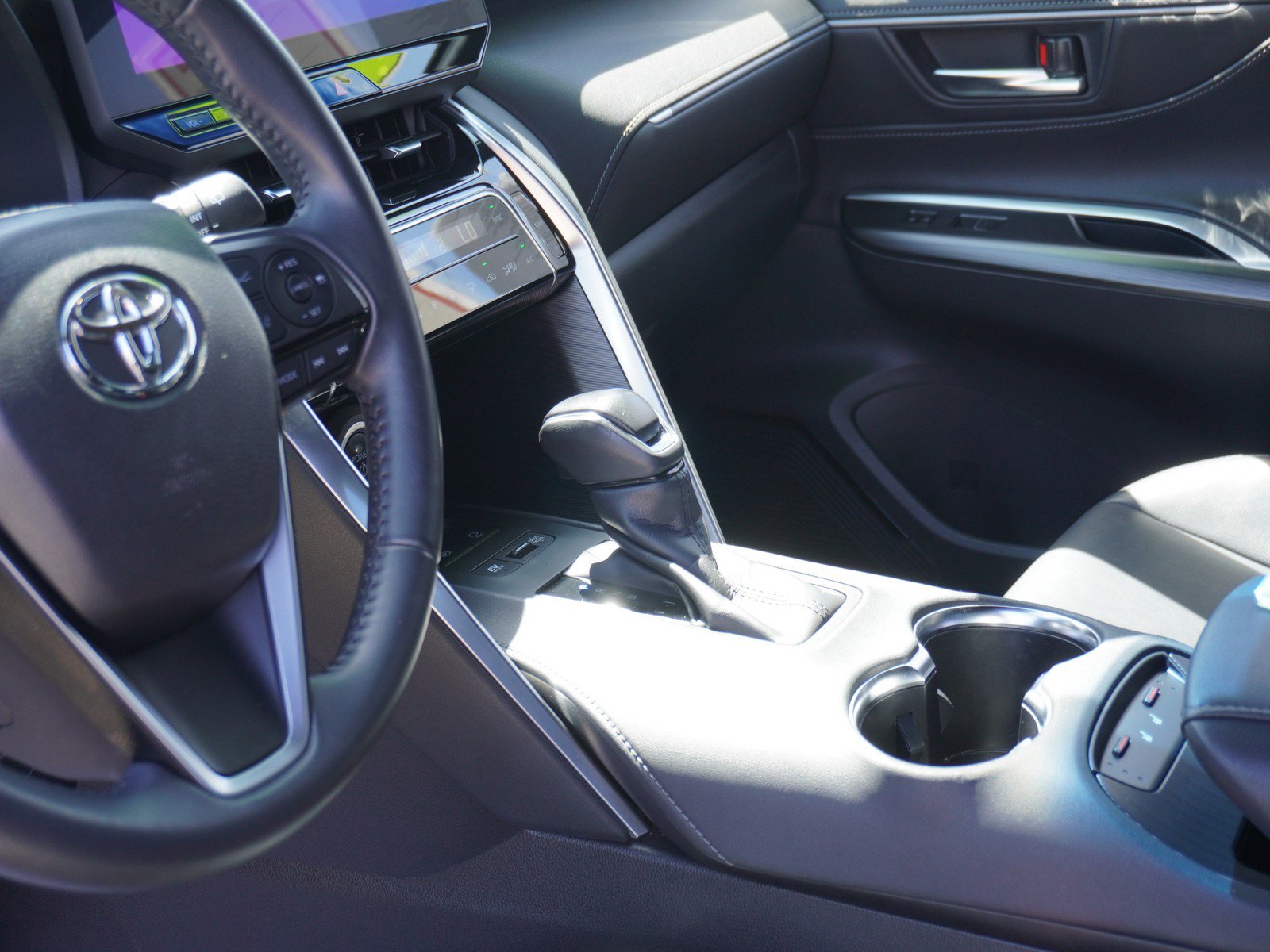Used 2023 Toyota Venza XLE AWD/4WD image 20