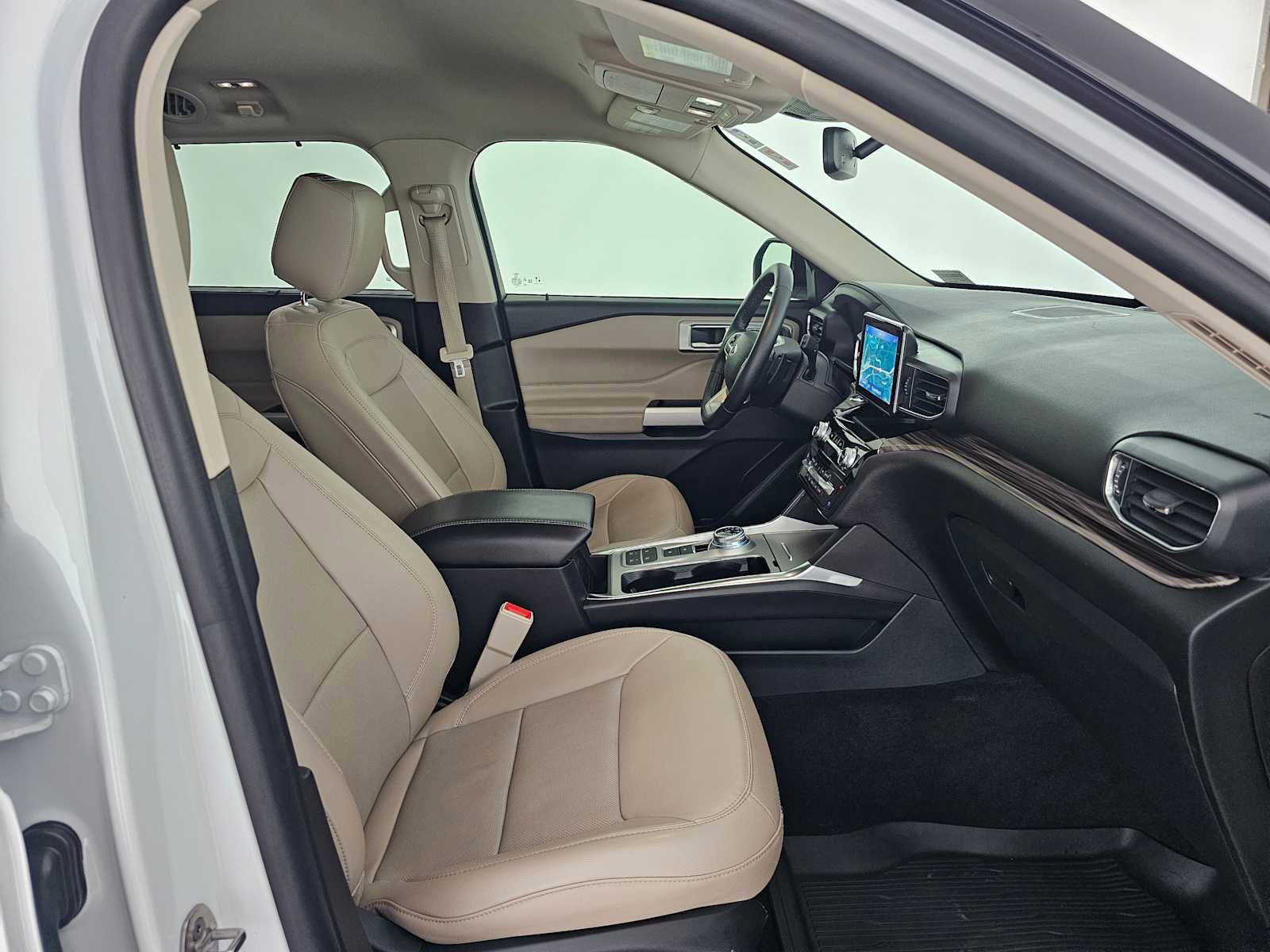 Used 2021 Ford Explorer Limited image 10