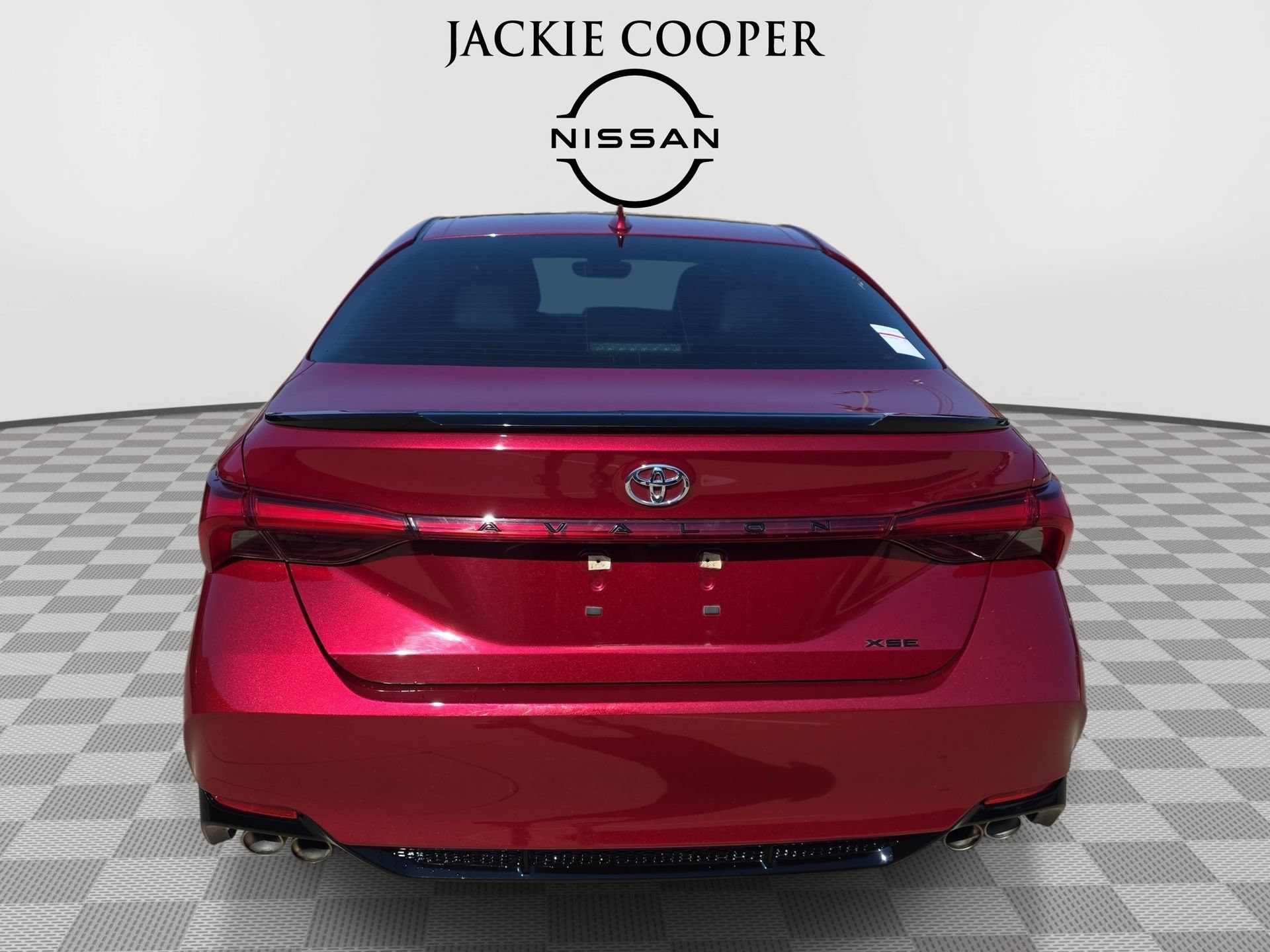 Used 2020 Toyota Avalon XSE FWD image 6