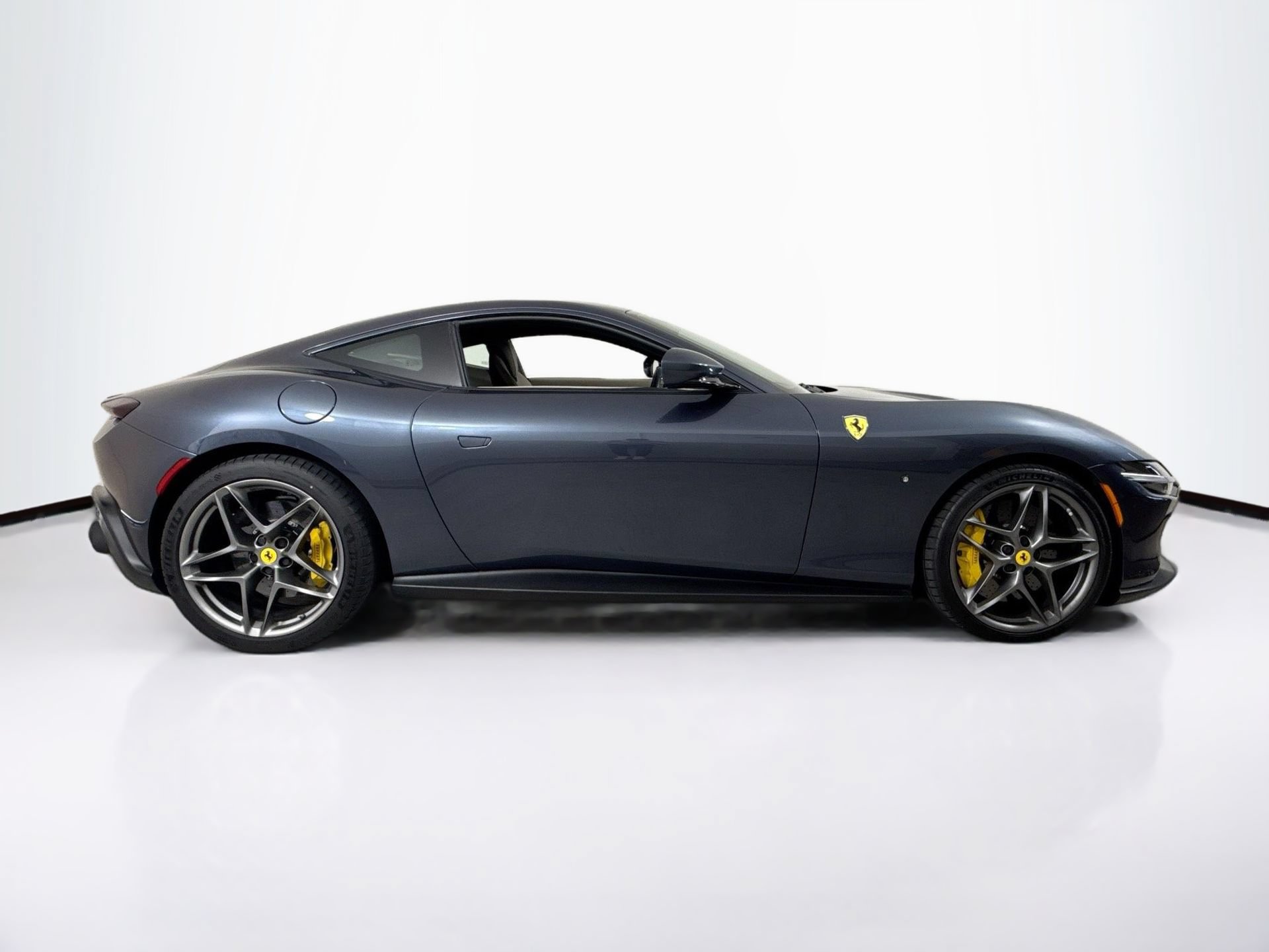 Certified 2021 Ferrari Roma RWD image 8