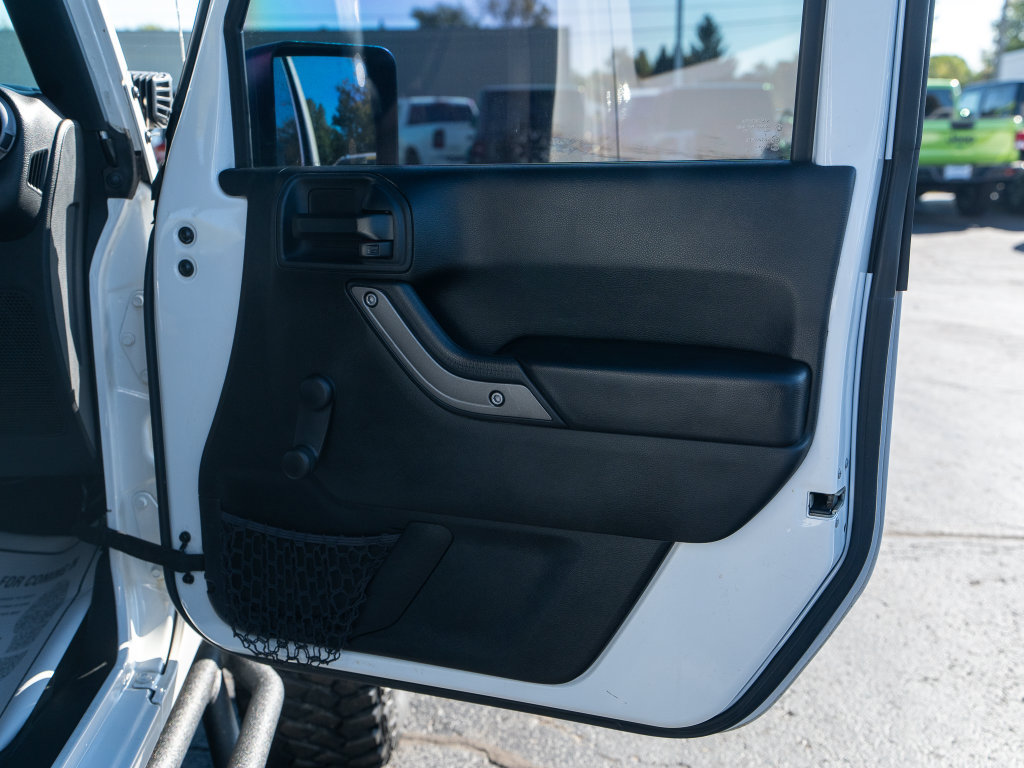 Used 2018 Jeep Wrangler Unlimited Sport w/ LED Lighting Group AWD/4WD image 14
