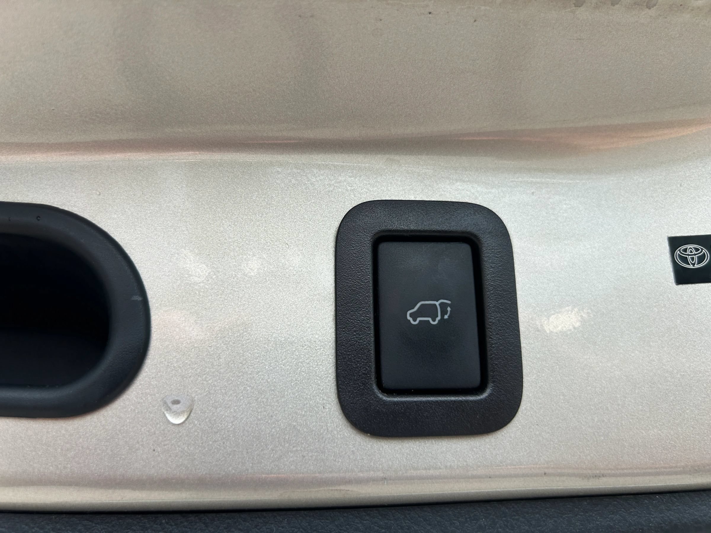Used 2014 Toyota Highlander XLE AWD/4WD image 13
