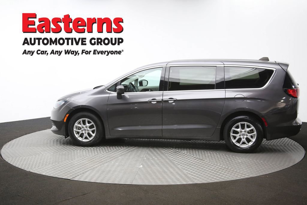 Used 2023 Chrysler Voyager LX image 61
