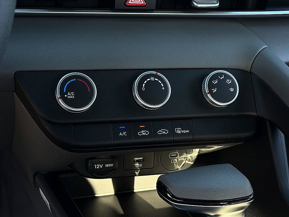 New 2026 Hyundai Elantra SE FWD image 10
