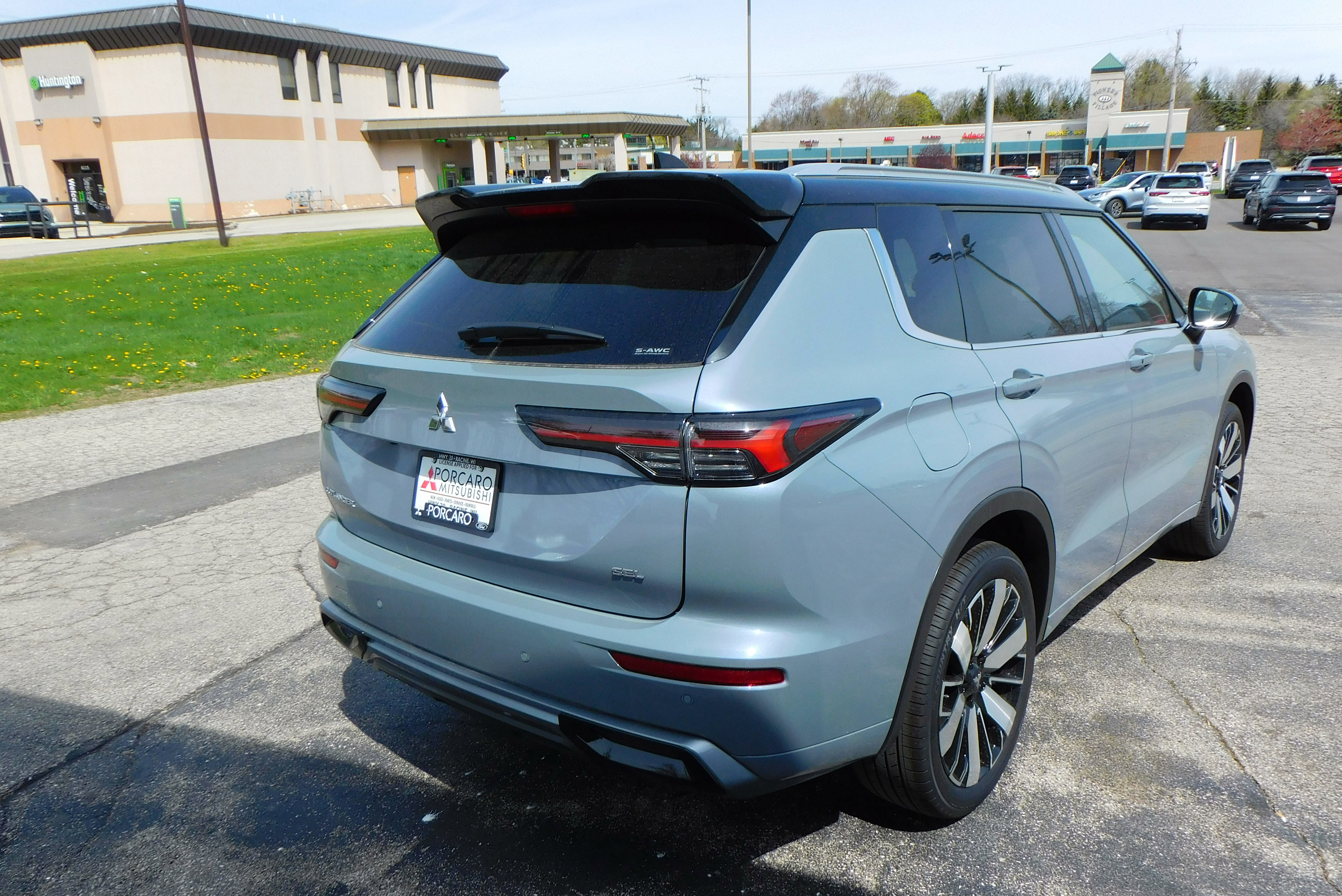 Used 2025 Mitsubishi Outlander SEL image 7