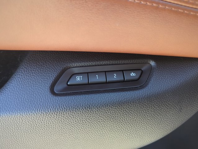 Used 2016 Cadillac Escalade Luxury image 9