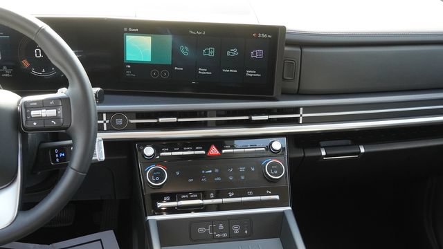 Used 2026 Hyundai Santa Fe SEL FWD image 16