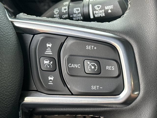 Certified 2025 Jeep Wrangler Unlimited Sahara w/ Safety Group AWD/4WD image 22